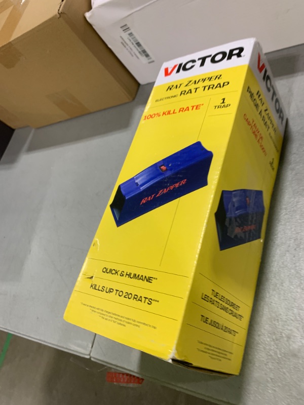 Photo 1 of Rat Zapper Classic RZC001-4 Indoor Electronic Mouse and Rat Trap - 1 Electric Trap