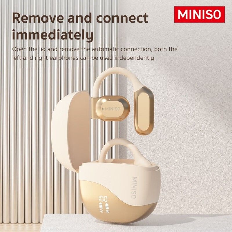 Photo 1 of Tws M62 Wireless Earphone V5.46 HD Stereo Sound

