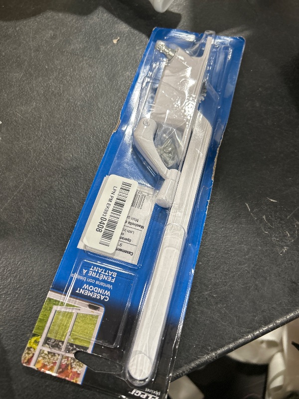 Photo 1 of Prime-Line H 3710 9 In. Diecast, Casement Operator, Left Hand, Square Type (Single Pack)