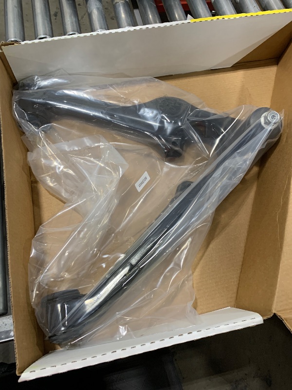 Photo 1 of MOOG RK623299 Front Right Lower Suspension Control Arm and Ball Joint Assembly for Chevrolet Silverado 1500