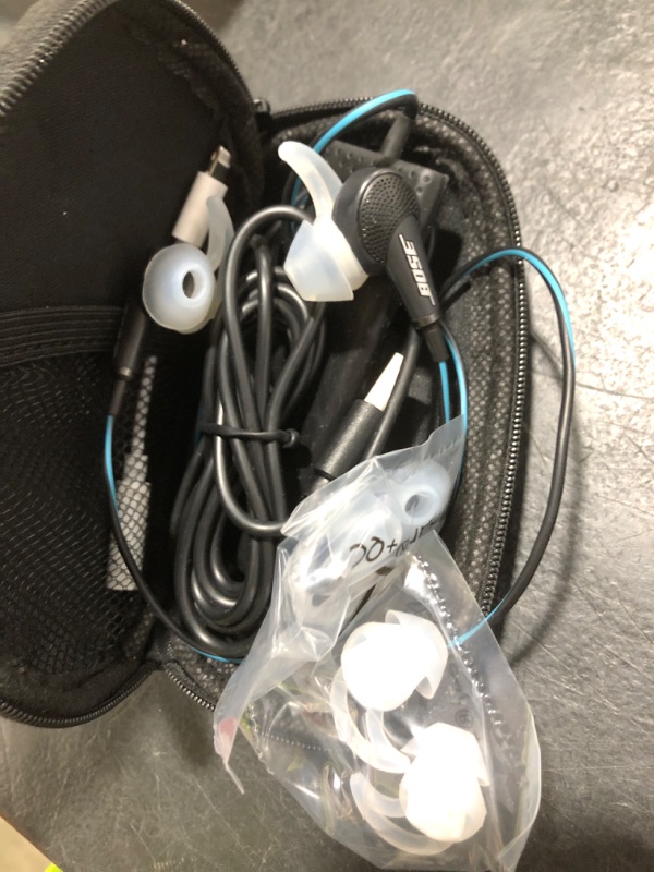 Photo 1 of Bose QuietComfort 20 Acoustic Noise Cancelling Headphones, Compatible with Apple Devices, Black (Renewed)