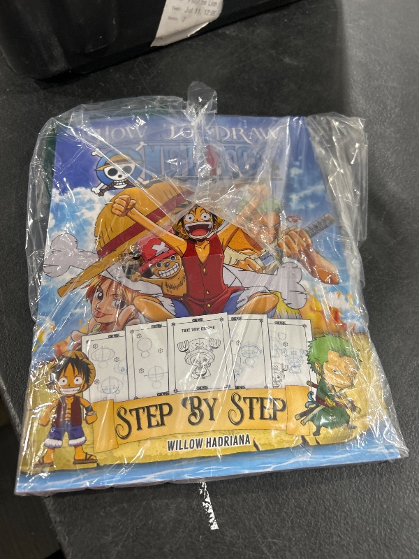Photo 1 of One Piece How to Draw: Simple and Easy Step by Step for Beginners. Perfect Gift for the Fans ( Unofficial ONE PIECE Drawing Book)