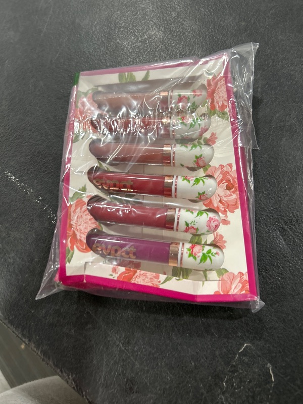 Photo 1 of evpct 6Pcs Peony Flower Liquid Matte Lipstick Set,Dark Red Purple Permanent Lipsticks Lip Stain Set for Women Long Lasting Waterproof 24 Matt Lippies labiales larga duracion 24