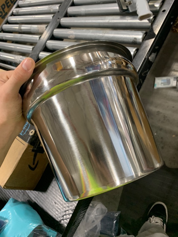 Photo 1 of Winco Inset Pan, 7.0-Quart, Medium