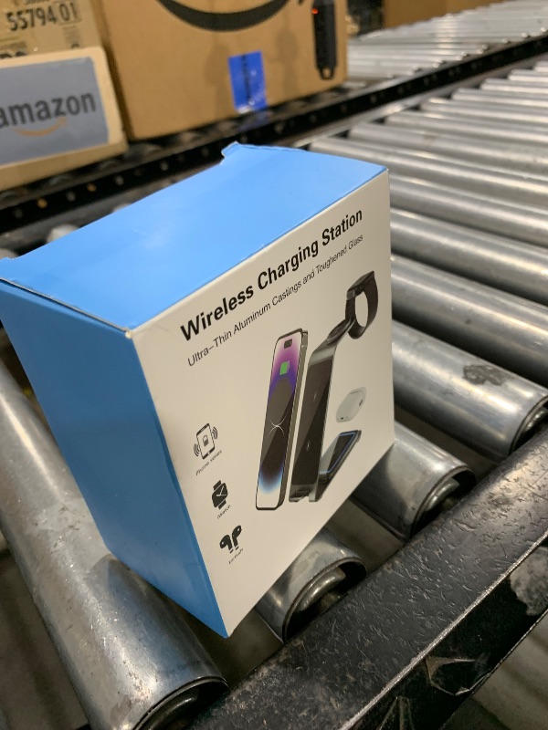 Photo 1 of RR SPORTS 3 in 1 Wireless Charger,Fast Wireless Charging Station for iPhone 15/14/13/12/11 Pro Max/X/Xs Max,Aluminum Alloy Charger Stand for iWatch 9/8/7/6/SE/5/4/3/2,AirPods Pro 2/Pro/3/2(Silver)