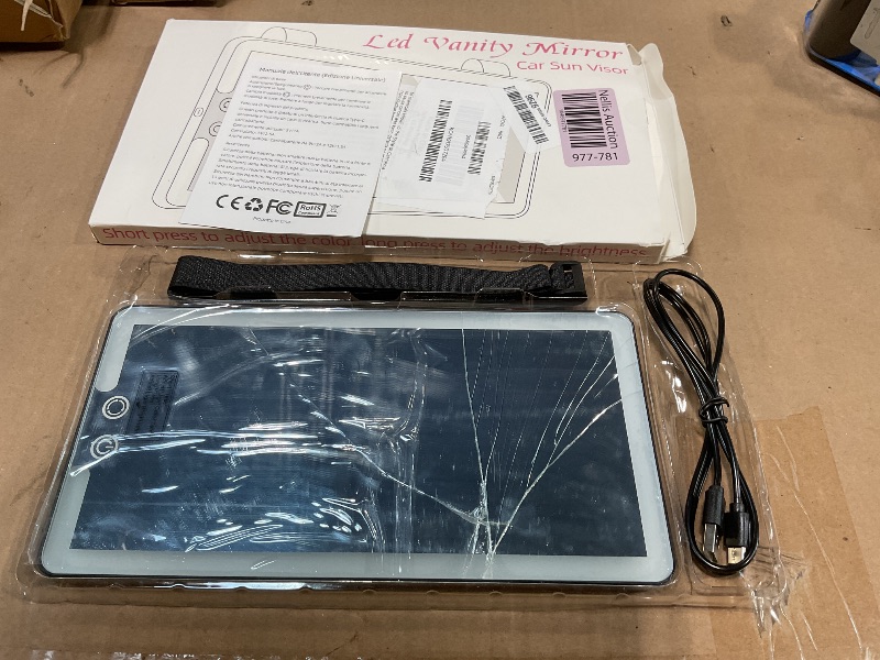 Photo 1 of ***cracked***
Saiggnyy LED Sun Visor Vanity Mirror