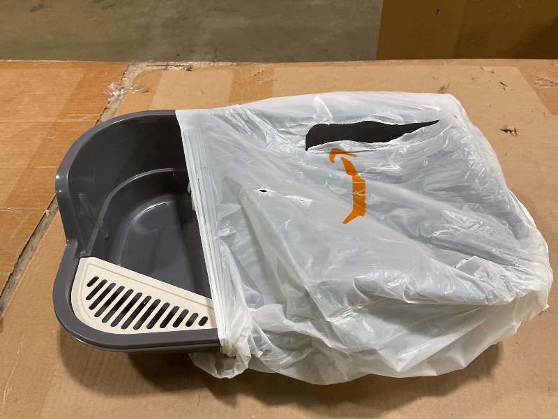 Photo 1 of ***missing metal grate***
Pawsayes Large Rabbit Litter Box (Gray)