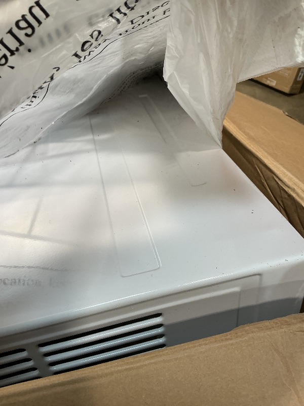 Photo 1 of ** minor dent damage**Frigidaire 115V 23000 BTU Smart Window Air Conditioner with 16000 BTU Heater, Dehumidifier, Fan, Wi-Fi & Remote Control, Quiet Energy Efficient AC Unit for Home Heating Cooling, Cools Up To 1600 Sq Ft
