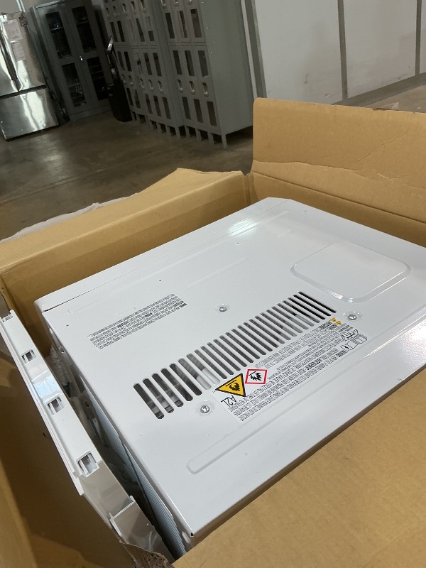 Photo 1 of ***FOR PARTS / NON-FUNCTIONAL/ BOX DAMAGED*** Midea 12,000 BTU Window Air Conditioner with Heat, 550 Sq Ft