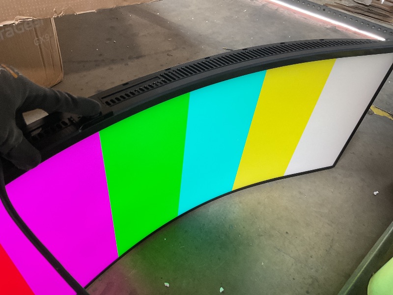 Photo 1 of ** SELLING FOR PARTS**major LED damage through middle of screen**SAMSUNG 49" Odyssey G9 (G95C) Series DQHD 1000R Curved Gaming Monitor, 240Hz, 1ms(GtG), DisplayHDR 1000, AMD FreeSync Premium Pro, Eye Saver Mode, Auto Source Switch+, LS49CG950ENXZA, 2024