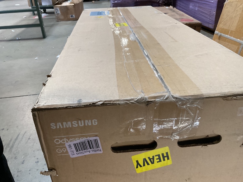 Photo 1 of ** SELLING FOR PARTS**major LED damage through middle of screen**SAMSUNG 49" Odyssey G9 (G95C) Series DQHD 1000R Curved Gaming Monitor, 240Hz, 1ms(GtG), DisplayHDR 1000, AMD FreeSync Premium Pro, Eye Saver Mode, Auto Source Switch+, LS49CG950ENXZA, 2024