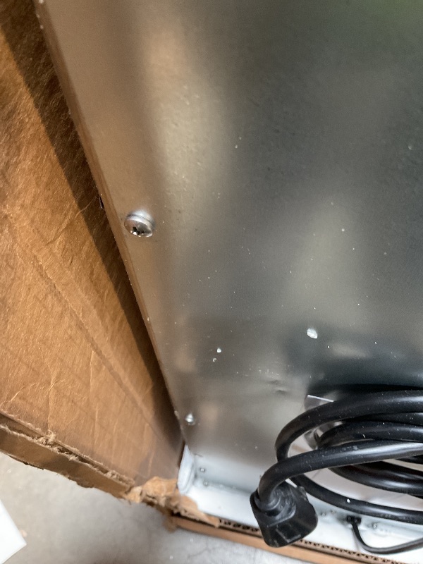 Photo 1 of ** minor multiple dense damage/dirt from transport**Ice-O-Matic GEMU090 Pearl Ice Machine