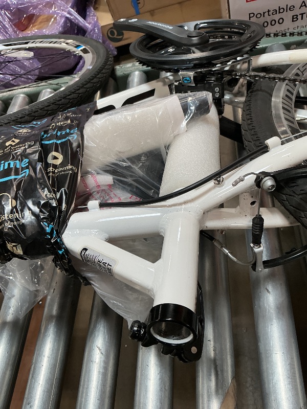 Photo 1 of *** PIECES MUST BE ASSEMBLED WHITE COLOR REFER TO NELLIS PHOTO ***Schwinn Network 1 Hybrid Bike, 700c Mens and Womens Bike, 21-Speed Hybrid Bicycle, Aluminum Frame, Suspension Fork, Alloy Linear Pull Brakes, Adult Bicycle