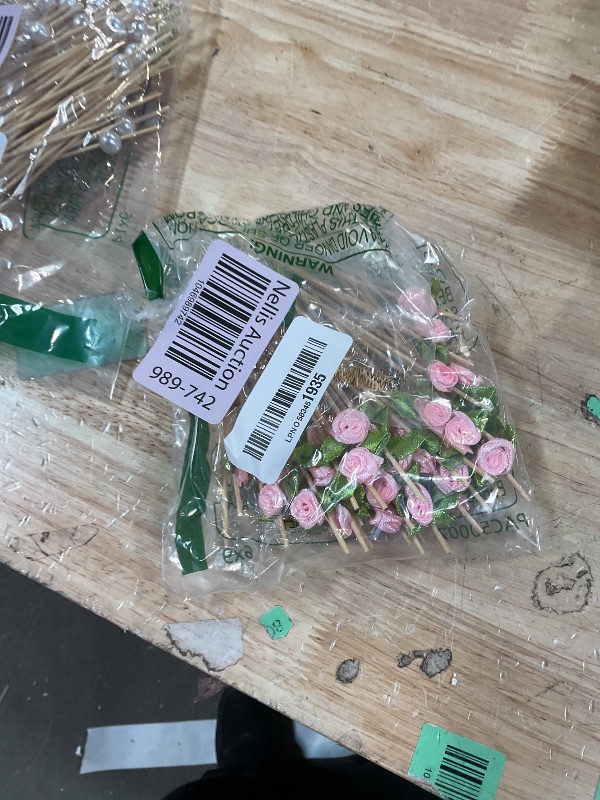 Photo 1 of 100 Pcs Rose Flower Cocktail Picks 4.7 Inch Valentine Decorations Toothpicks Long Bamboo Fancy Toothpicks Cute Flower Long Toothpick for Decorative Wedding Appetizers Food Fruit and Drink