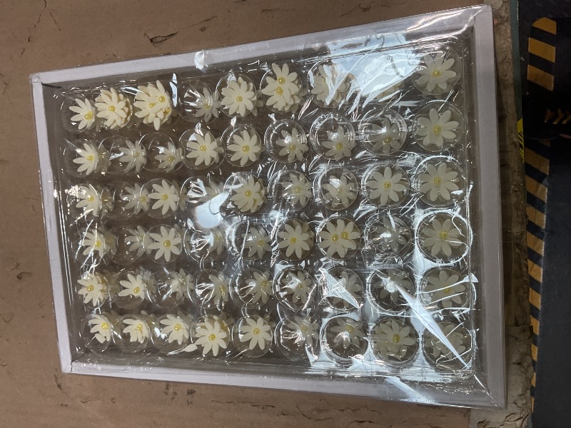 Photo 1 of 108 Count Edible Flower Cake Decorations, Small Edible Flowers, Sugar Flowers, Cakes & Cupcakes Toppers, Edible Dessert Decorations (0.8 Inch) (8 Petals White)