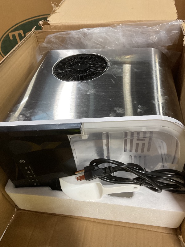 Photo 1 of ***DIRTY/ HAS DAMAGES (SCRAPES/MARKINGS)*** 8lbs Per Day Countertop Ice Maker, 9 Ice Cubes in 3.5 Minutes, Self-Cleaning Portable Ice Machine with 2 Bullet Sizes for Kitchen, Camping, RV, and Party