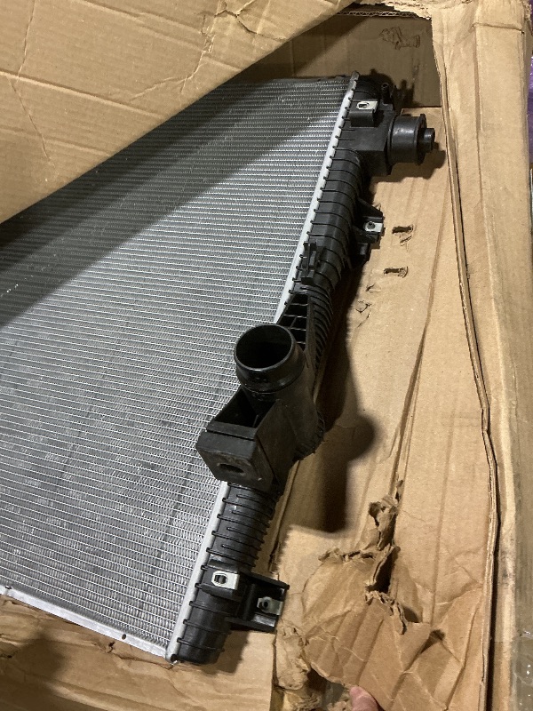 Photo 1 of *SOME BENT FINS**Motorcraft Radiator Asy (P) (RAD61)