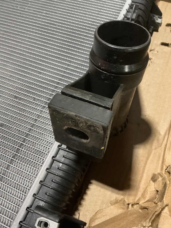 Photo 1 of *SOME BENT FINS**Motorcraft Radiator Asy (P) (RAD61)