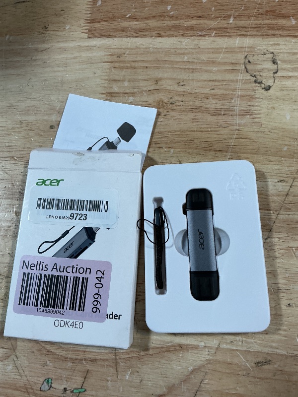 Photo 1 of Acer USB-C SD Card Reader, Grey