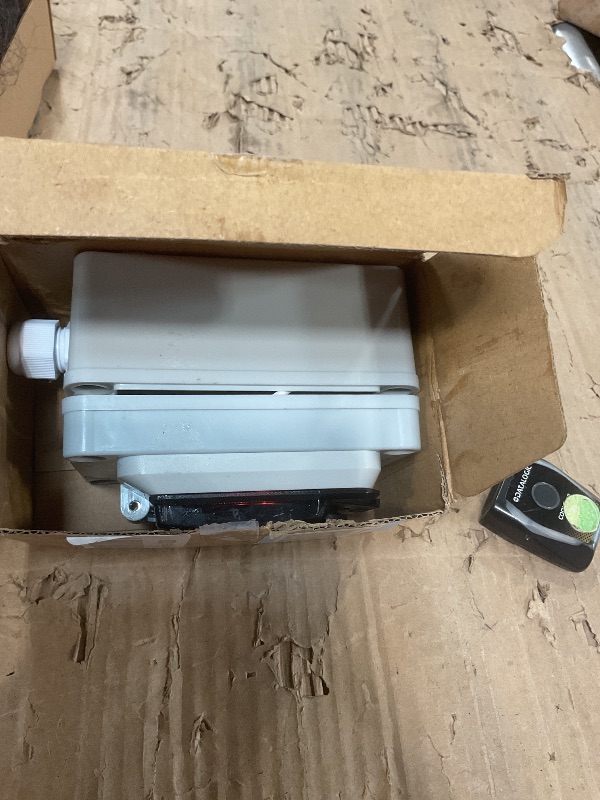 Photo 1 of ***DIRTY*** Emergency Stop Button with Box,10A 440V Emergency Shut Off Switch, IP65 Waterproof E-Stop Push Button Switch