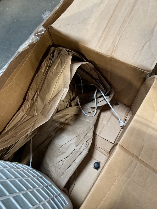 Photo 1 of ****FOR PARTS ONLY/NON-FUNCTIONAL BROKEN**** Frigidaire Portable Evaporative Air Fan and Humidifier| Portable Air Conditioner Cools up to 640 Square Feet | Personal Indoor Swamp Cooler | 600 CFM | Black/White