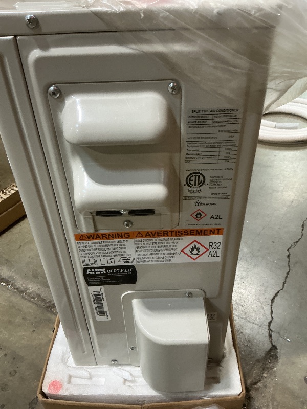Photo 1 of **AIR CONDITIONER** UNKNOWN BRAND 