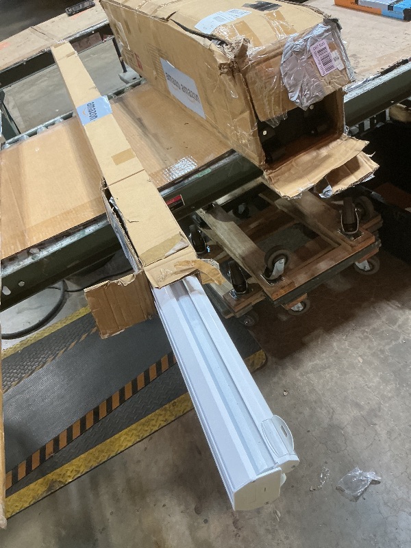 Photo 1 of ** SHADE BLIND FOR PATIO/DECK UNKNOWN BRAND LENGTH 6’**