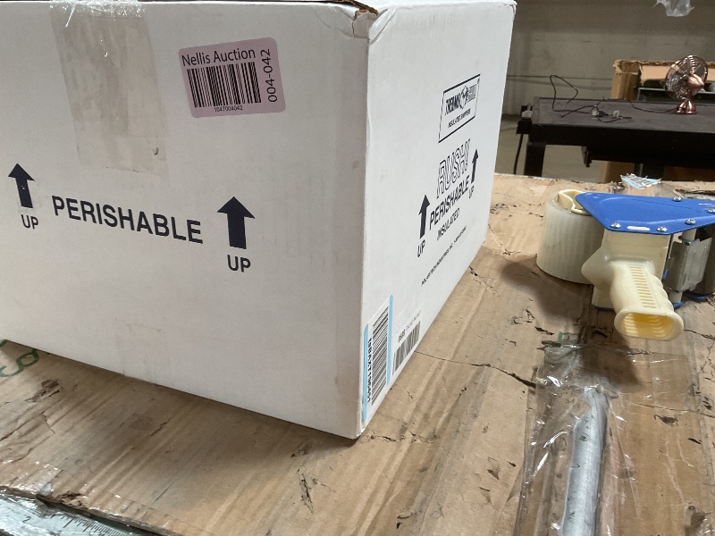 Photo 1 of ***ONLY ONE*** Rnisda Insulated Shipping Boxes with Bag Liners (4 Pack)