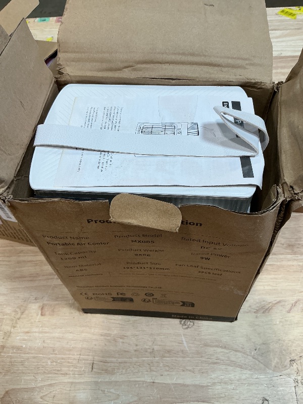 Photo 1 of ***FOR PARTS ONLY/ NON-FUNCTIONAL**** DFLU Portable Air Conditioner, White, 1200ML