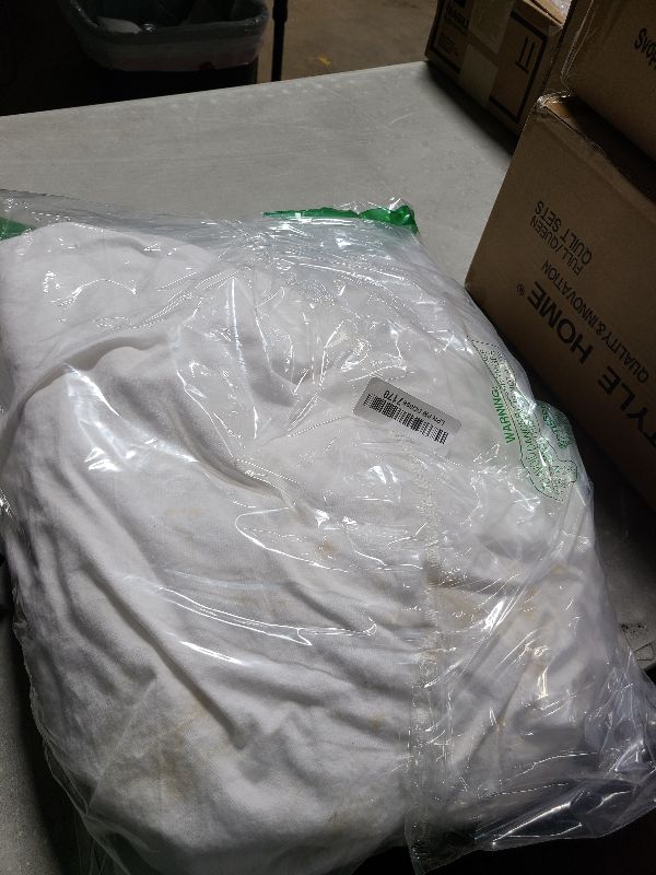 Photo 1 of XOOX Linen Luxuriously Soft Deep Pocket Queen Fitted Sheet - 100% Cotton, Softest 500 Thread Count Queen Fitted Sheet Only with Head & Foot Tags, Sateen Weave, Cooling Sheets (White)