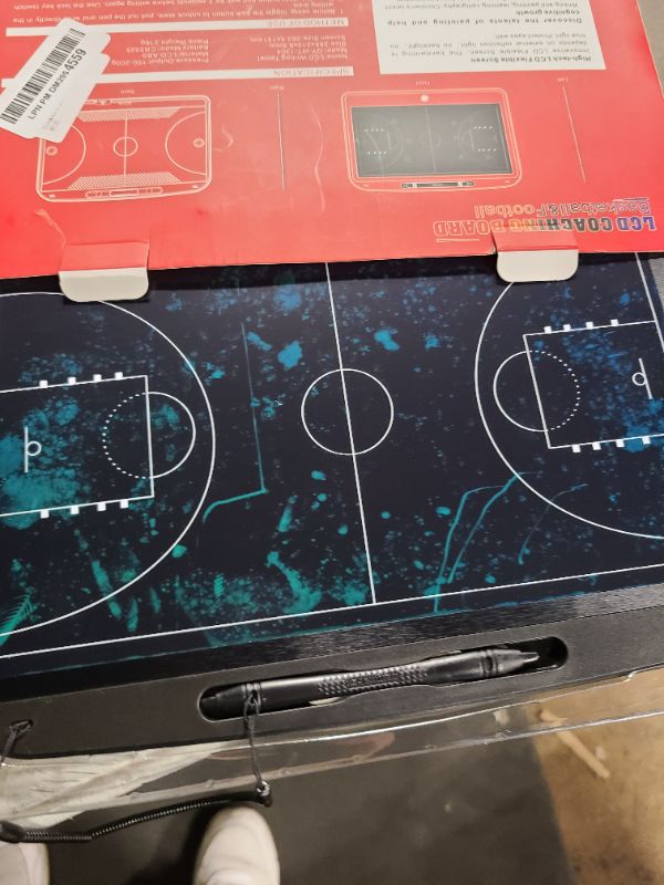 Photo 1 of 13.5 Inch LCD Basketball Coaching Board, Electronic Tactical Training Board Basketball Coach Board Football Coaching Equipment/Accessories Soccer Coach Gifts For Men Education Supplies Gift (black-L)