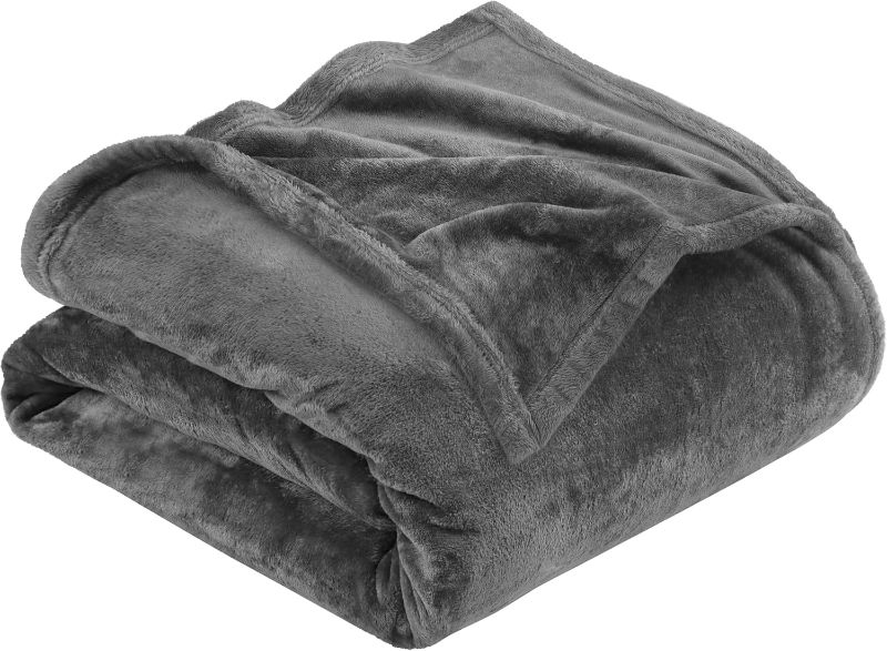 Photo 1 of Bedsure Sherpa Fleece Throw Blanket for Couch - Fuzzy Soft Cozy Cable Throw for Women, Thick Warm Blanket for Winter, Grey, 50x60 Inches