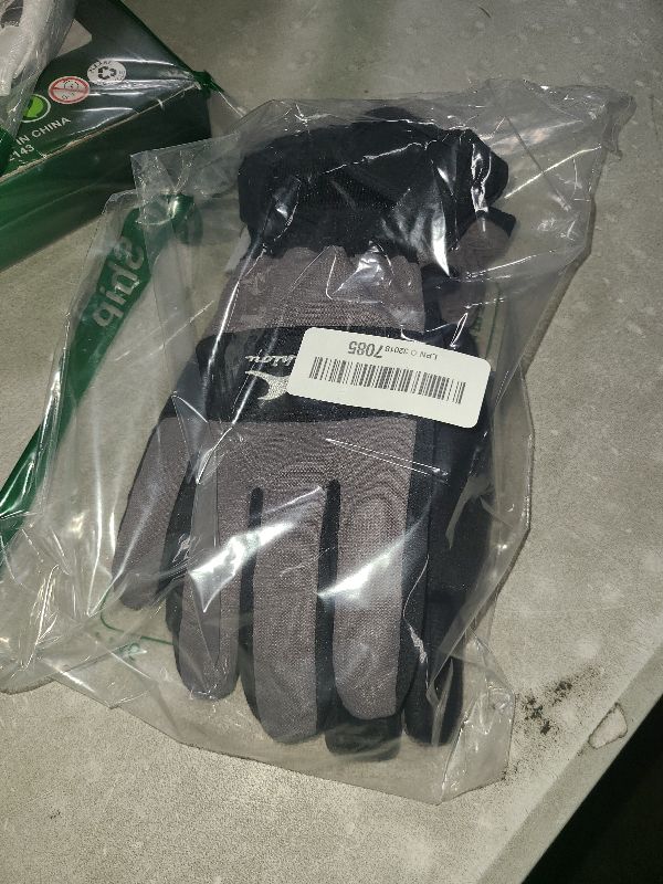 Photo 1 of Achiou Kids Ski Gloves, Waterproof Winter Snow Snowboard Gloves Warm Touchscreen for Kids Boys Girls Children Skiing Cycling