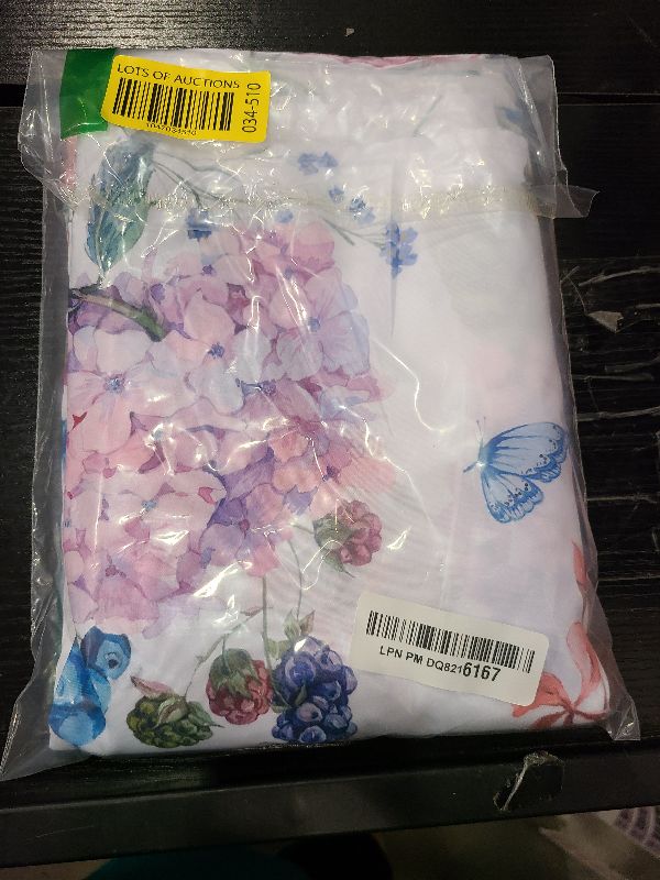 Photo 1 of 12 Pcs Hydrangea Flowers Cloth Napkins Floral Butterfly 20'' x 20'' Washable Dinner Tea Party Napkins for Kitchen Party Wedding Restaurant Indoor Outdoor Botanical Fresh Spring Summer