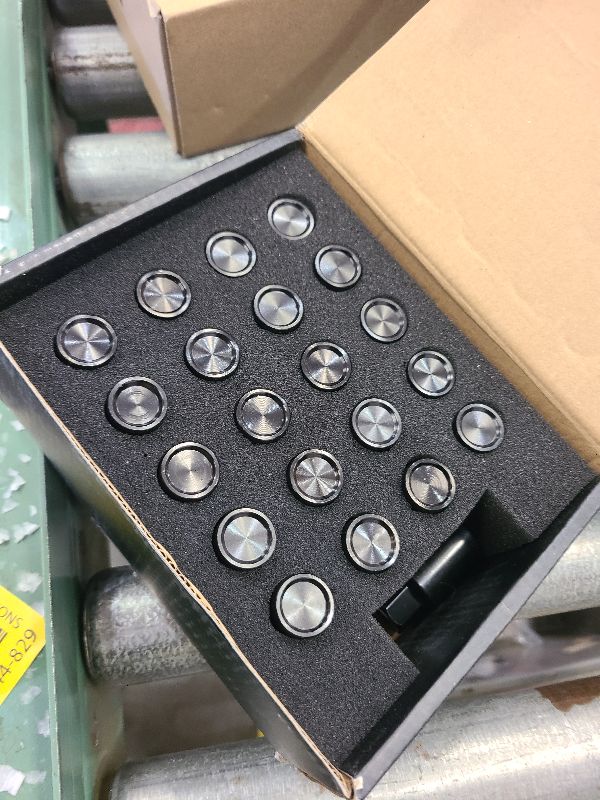 Photo 1 of 20PCS Closed End Lug Nuts M12X1.5 Wheel Rims Lug Nuts +Socket (Black)