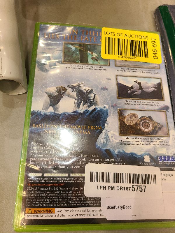 Photo 1 of Monster Hunter 4 Ultimate Standard Edition - Nintendo 3DS