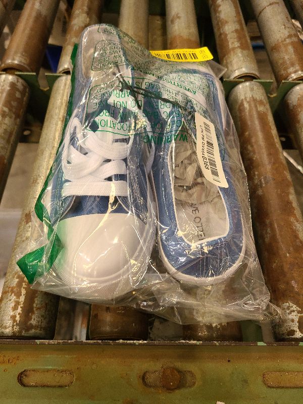 Photo 1 of hello basics Canvas Shoes for Women Casual Low Top Sneakers Fashion Womens Tennis Shoes for Everyday Wear, Med Blue, Size 8
