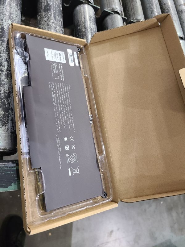 Photo 1 of 60Wh F3YGT Laptop Battery for Dell Latitude 12 7000 7280 7290/13 7000 7380 7390 P29S002/14 7000 7480 7490 P28S P28S001 P73G P73G002 Series DM3WC 0DM3WC DM6WC 2X39G KG7VF V4940 451-BBYE 453-BBCF