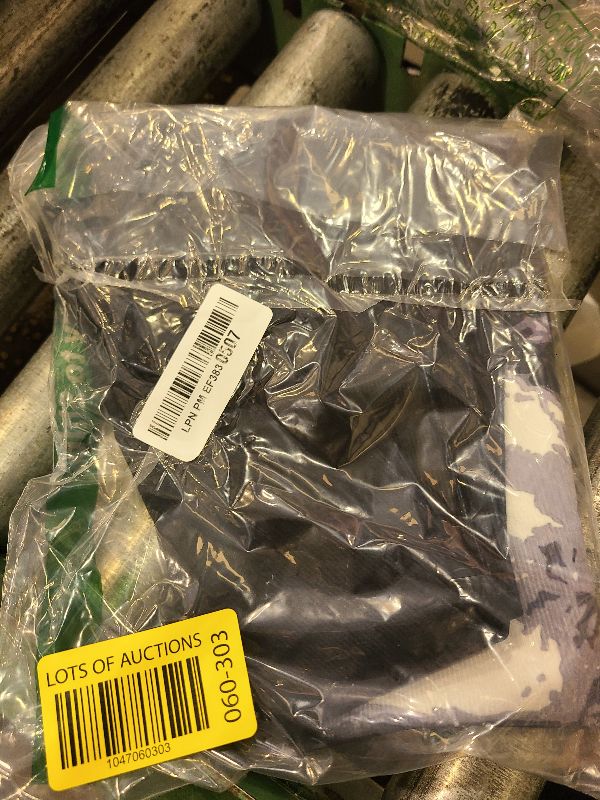 Photo 1 of 18x18 in Set of 2 Decorative Pillowcase Halloween Gothic Couple Horror Throw Pillow Cover Gifts for Gothic Room Couch Sofa Decor, Gifts for Couples, Valentine Day (Black2)