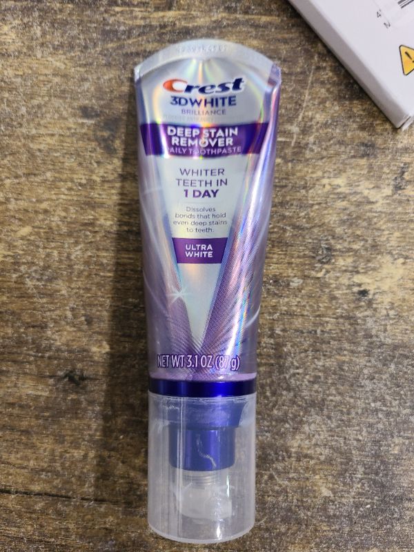 Photo 1 of Crest 3DWhite Brilliance Deep Stain Remover Ultra White Toothpaste - 3.1oz