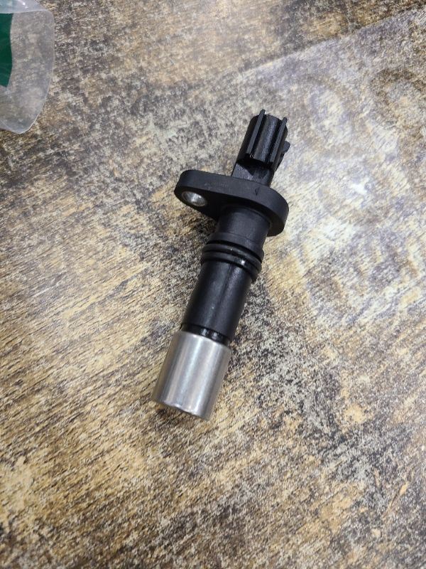 Photo 1 of A-Premium Engine Crankshaft Position Sensor 90919-05070 Compatible with Toyota, Scion, Lexus & Pontiac Models - Camry 09-17, RAV4, Corolla, Prius, Highlander, Sienna, Matrix, Avalon, tC, CT200h, Vibe