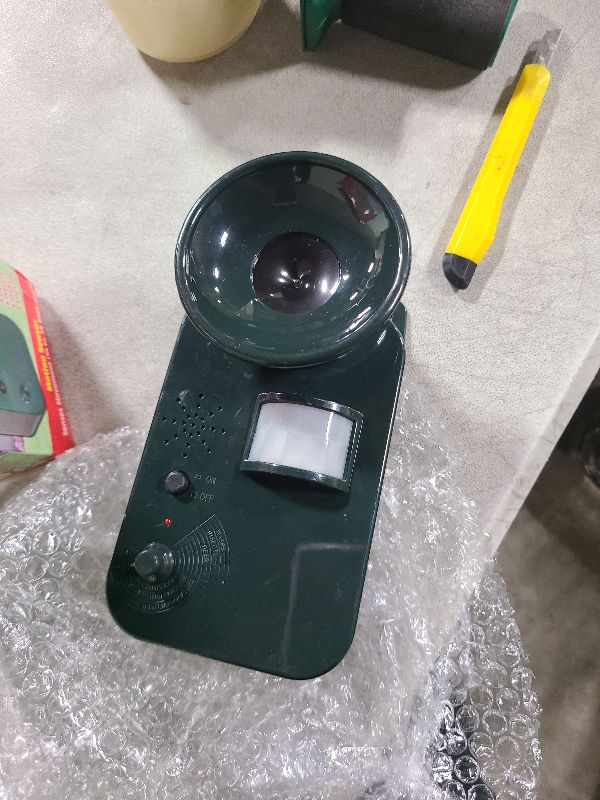 Photo 1 of 2025 Solar Ultrasonic Bird Repellent Devices Outdoor Bird Deterrents for Outside Cat Repellent Animal Deterrent to Keep Deer Bird Crow Dog Raccoon Rabbit Squirrel Skunk Out of Balconies Yard
