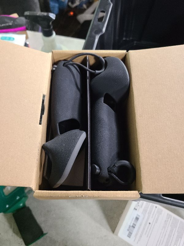 Photo 1 of KIWI design G4 Max Extended Controller Grips Compatible with Oculus/Meta Quest 3/3S, Suitable for Larger Hand