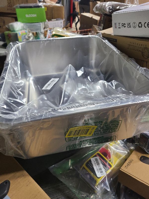 Photo 1 of 4 Pcs Large Stainless Steel Litter Box 17.7" X 13.8" X 5.9" Metal Cat Litter Box with 30 Pcs Non-Slip Gaskets Large Litter Pan for Cat Kitties No Smell Non Stick Pet Toilet Supplies