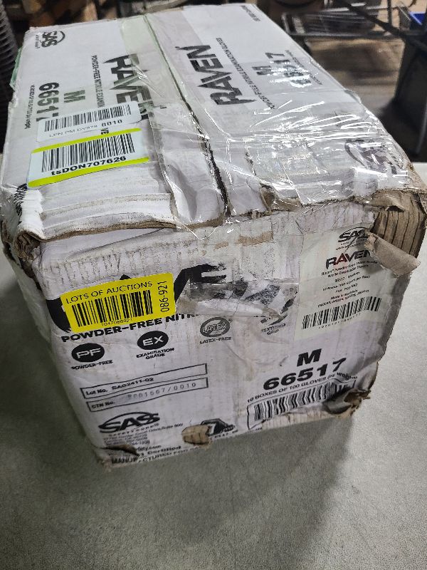 Photo 1 of 10 Pack SAS Safety 66517 Raven 6 mil Black Nitrile Disposable Gloves 7 Mil - Medium (10 boxes of 100 each)