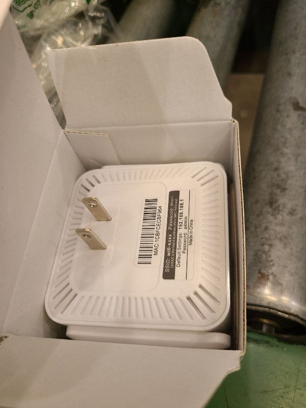Photo 1 of WiFi Extender Signal Booster 2025, WiFi Booster 2025, WiFi Range Extender 300Mbps, Wireless Signal Repeater Booster 2.4 Dual Band 4 Antennas 360° Full Coverage