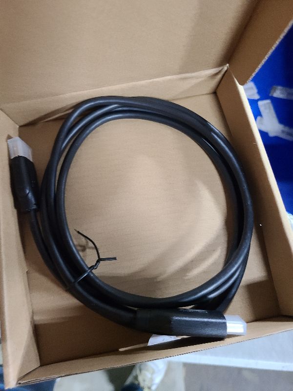Photo 1 of Amazon Basics DisplayPort to HDMI Cable, Uni-Directional, 4K@30Hz, 1920x1200, 1080p, 6 ft, Black