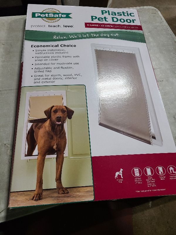 Photo 1 of 7-5/8" x 11-1/8" Small White Plastic Pet Door Size: X-large
