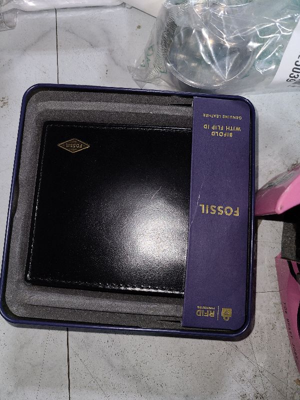 Photo 1 of Fossil Men's Derrick Leather RFID-Blocking Bifold with Coin Pocket Wallet, Brown, (Model: ML3687200)