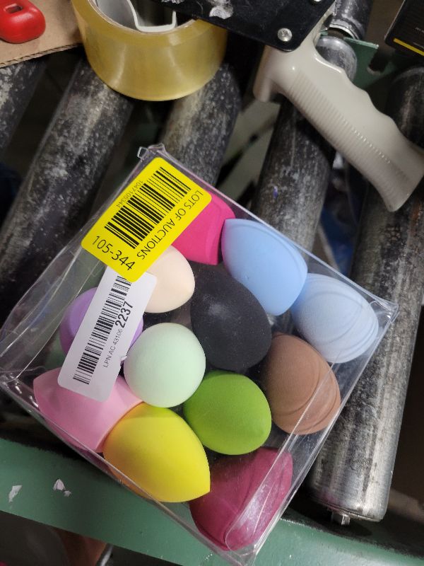 Photo 1 of 12 Pieces Professional Makeup Sponge Set,Latex Free Flawless Soft Setting Face Puffs,Multicolor Beauty Sponge Blender Cosmetic Applicator for Powder,Liquid,Facial Makeup Tools